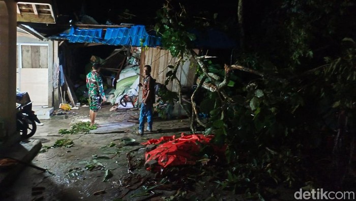 Banjir dan longsor terjang OKU Selatan