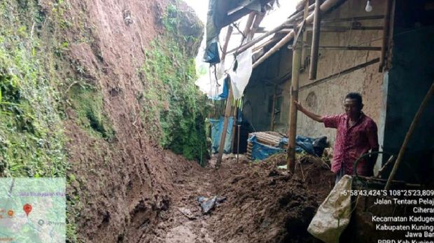 Becanda longsor dan pohon tumbang di Kuningan Becanda longsor dan pohon tumbang di Kuningan
