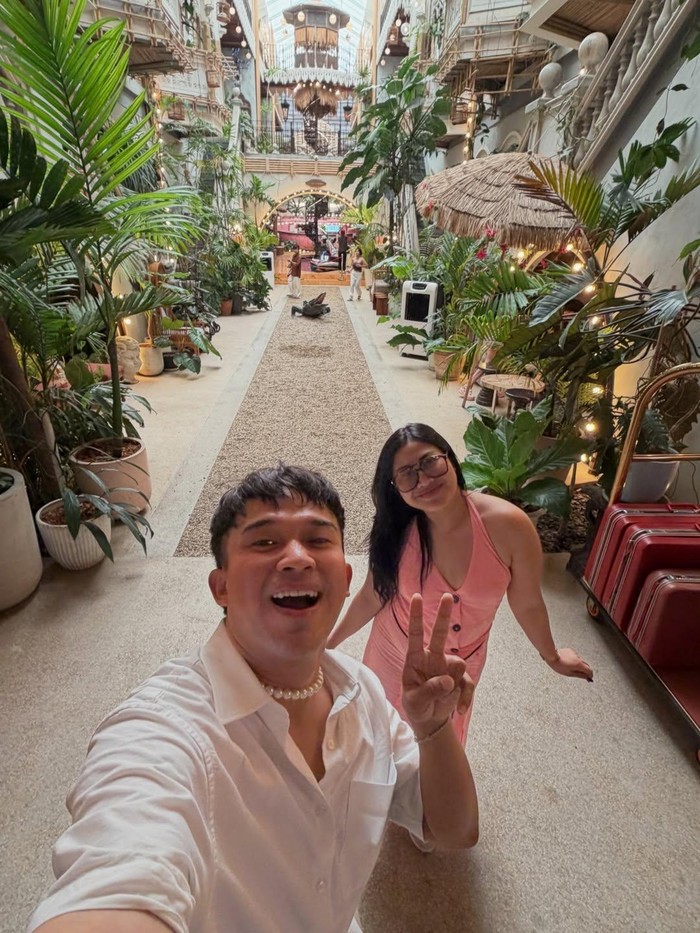 Boiyen liburan bareng Anwar BAB ke Thailand.