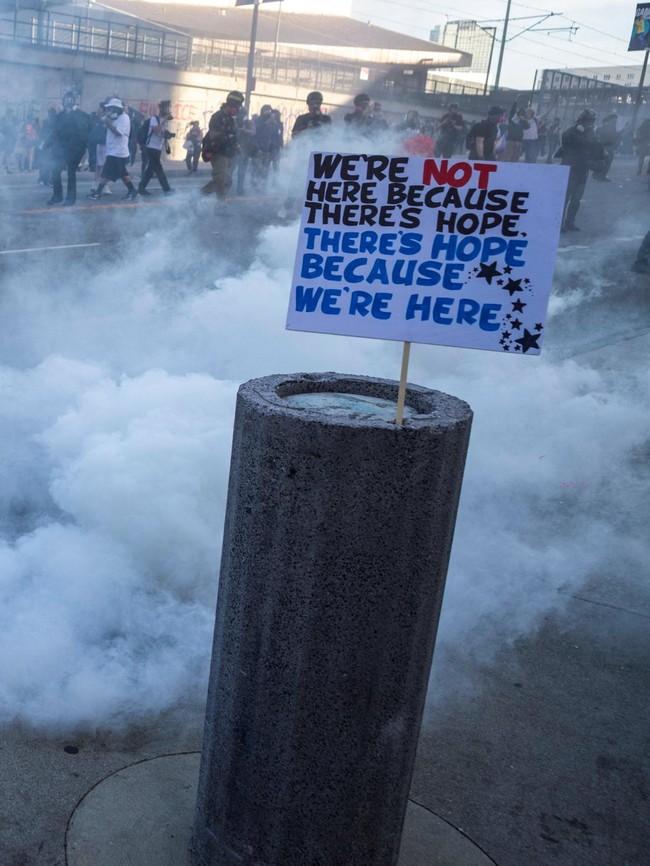 Chaos di Los Angeles! Demo No Kings Berujung Gas Air Mata