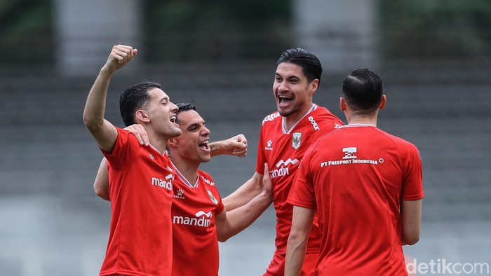 Skuad Timnas Indonesia terus mematangkan persiapan jelang laga final FIFA Series menghadapi Bulgaria. Latihan intensif digelar di Stadion Madya Senayan, Minggu (29/3/2026), guna memastikan kondisi tim berada pada performa terbaik.