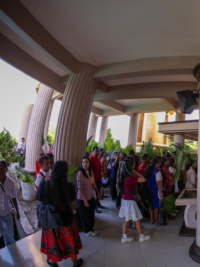 Jelang Paskah, Umat Katolik di Manokwari Ikuti Misa Minggu Palma