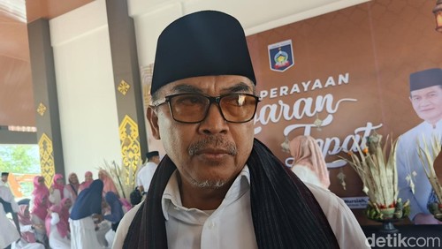 Kepala Dinas Pendidikan dan Kebudayaan (Dikbud) Lombok Tengah, Lalu Idham Khalid. (Foto: Edi Suryansyah/detikBali)