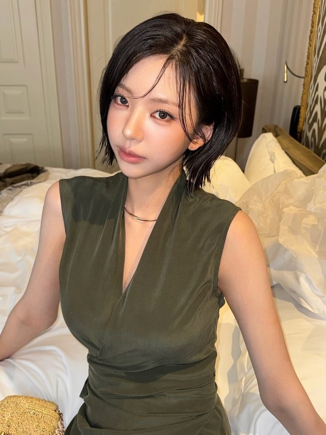 Kim Go Eun tampil di sebuah acara YouTube dan menjawab pertanyaan apakah dirinya pernah melakukan operasi plastik. Tanpa ragu, Kim Go Eun mengaku pernah melakukan operasi kelopak mata ganda. Foto: dok. Instagram @goxnniee