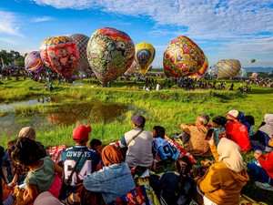 Video: Meriahnya Festival Balon Udara di Ponorogo