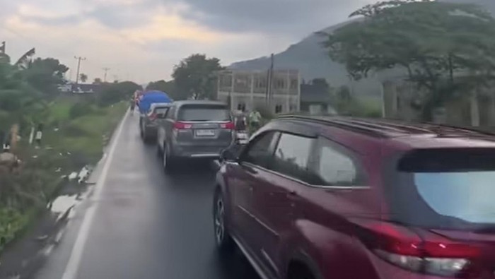 Macet di Poros Maros-Bone.