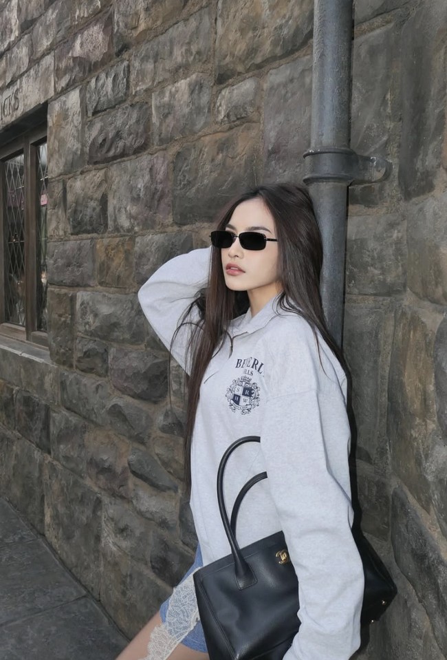 Tak heran, pujian pun membanjiri kolom komentar Instagram Mahalini. Banyak yang terpukau dengan penampilannya. “Aaawww cantik pake BANGETT,” tulis salah satu netizen. “Gapernah berhenti buat bilang cantikkkk,” komentar lainnya. Foto: dok. Instagram @mahaliniraharja
