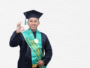 Cerita Nazih, Marbot Masjid Jadi Wisudawan Terbaik S2 di UIN Walisongo