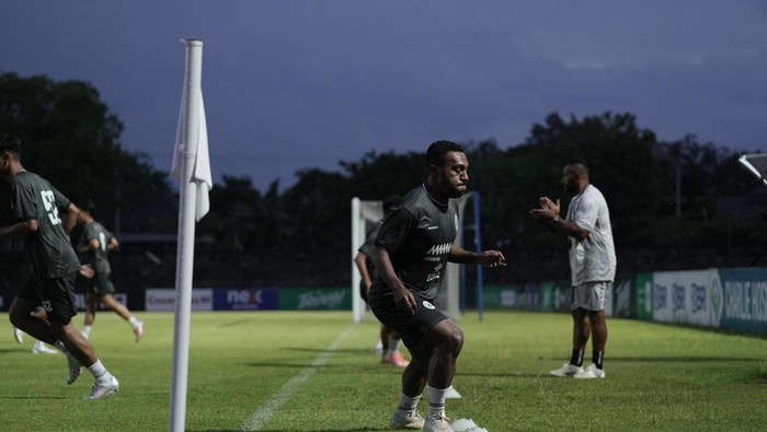 Official training PSS Sleman di Stadion Sriwedari, Solo, Sabtu (28/3/2026).