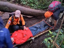 Video: 4 Pendaki Wanita Dievakuasi dari Gunung Dempo karena Hipotermia-Cedera