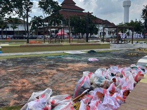 Fasilitas Rusak di Alun-Alun Sidoarjo Ditangani Secara Bertahap
