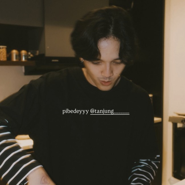 Unggahan Pertama Sheila Dara di IG Usai Vidi Aldiano Meninggal Dunia