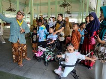 Suasana Hangat di Pura Mangkunegaran, Anak SLB Ikut Tur Wisata