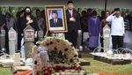 Upacara Militer Iringi Pemakaman Juwono Sudarsono di TMP Kalibata