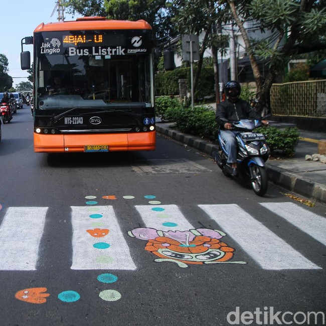 Zebra Cross Viral di Pancoran Akan Dibongkar
