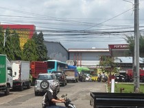 SPBU Sepanjang Perintis Makassar Antre Panjang, Didominasi Truk-Bus