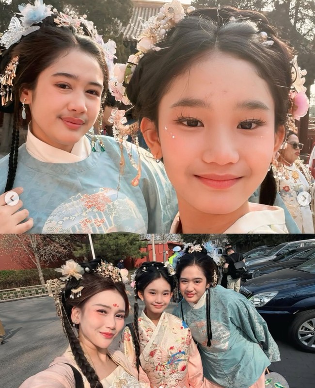 Untuk riasan wajah, Ayu dan Bilqis juga berdandan dengan makeup Hanfu. Complexion yang cukup tebal dipadukan dengan blush on pink dan lipstik senada membuat penampilan keduanya jadi semakin totalitas. Foto: Instagram/@ayutingting92
