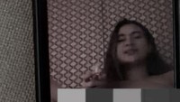 Clara Shinta saat ini diketahui tengah berada di Thailand bersama suaminya. Ia mengaku kaget saat mendapati kelakuan suaminya seperti itu. Clara Shinta langsung menunjukkan hal tersebut kepada suaminya. Papa, papa, tega kamu ya, ucapnya dalam Instagram Stories miliknya dilihat detikcom, hari ini.  Foto: dok Instagram Clara Shinta