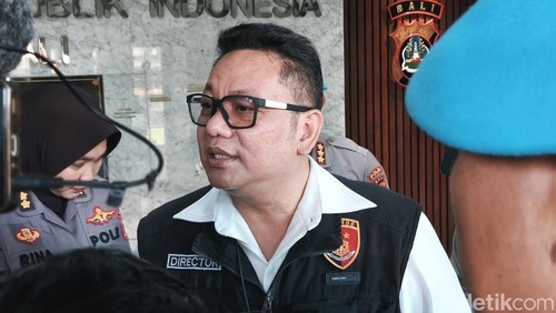 Direktur Reserse Kriminal Umum (Dirreskrimum) Polda Bali Kombes I Gede Adhi Mulyawarman saat ditemui di Mapolda Bali, Senin (30/3/2026).