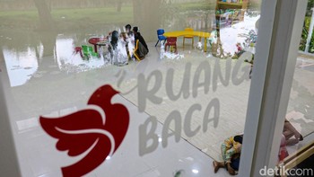 Sebagai bagian dari implementasi, Pemprov DKI Jakarta akan melakukan revitalisasi taman kota serta memperluas area RTH di berbagai wilayah. Ruang-ruang ini dirancang menjadi tempat bermain yang aman, nyaman, dan inklusif, sehingga dapat dimanfaatkan oleh anak-anak dari berbagai latar belakang.