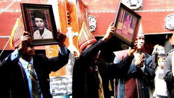 (Foto: Prosesi saur matua/dok. Politeknik elektronika negeri Surabaya)