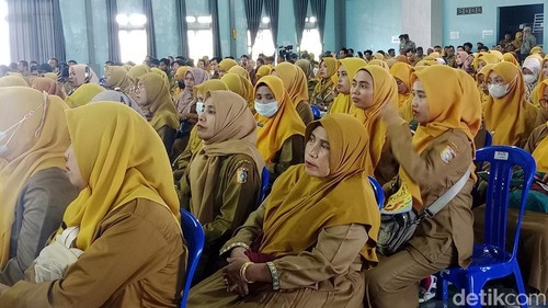 Halalbihalal bupati dengan PPPK Paruh Waktu di Lombok Timur, Senin (30/3/2026).