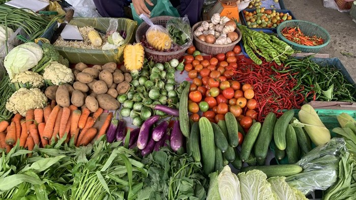 Harga pangan di Palembang normal
