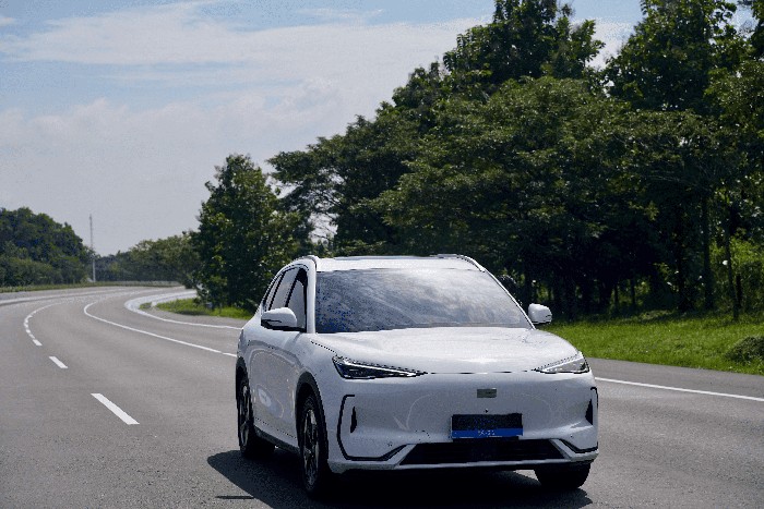 Ilustrasi mobil listrik