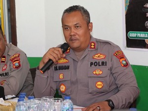 Polisi Amankan Truk Bermuatan 5 Ton Diduga Kayu Ilegal di Pelabuhan Jagoh Lingga