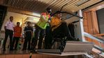 Keren! Stasiun Cikini Kini Punya Lift Khusus Disabilitas