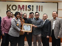 Komisi III DPR Beri Penghargaaan ke Kapolres Metro Bekasi Bantu Selesaikan Polemik Musala