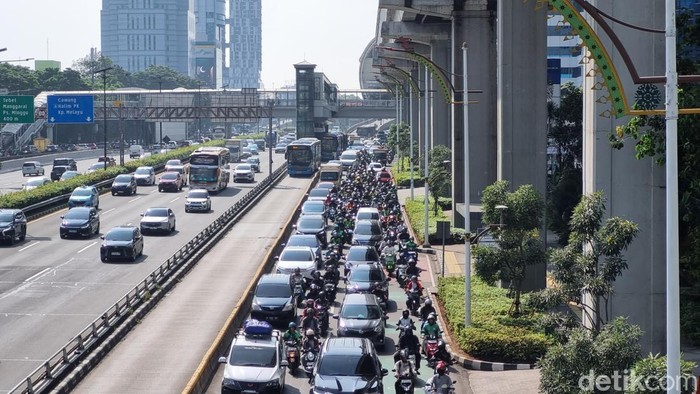 Lalin Jakarta Mulai Padat Usai Libur Lebaran Berakhir