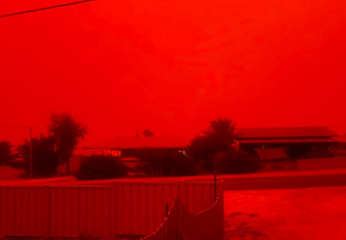 Langit merah darah Australia