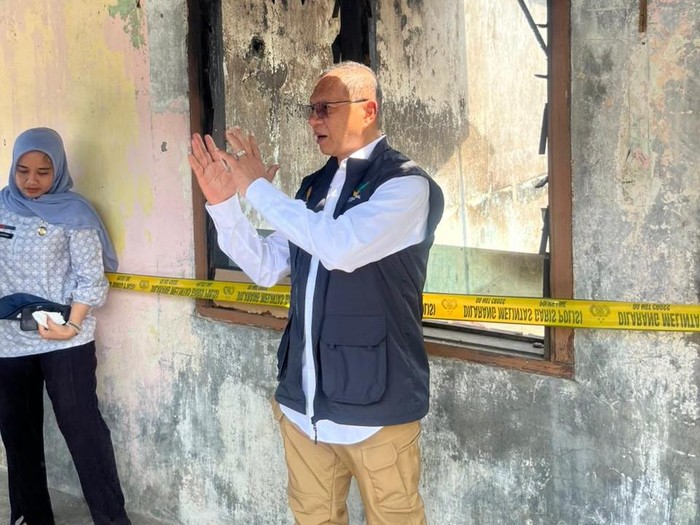 Legislator Gerindra M. Husni Salurkan Bantuan ke Korban Kebakaran di Medan