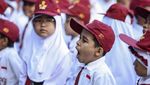 Libur Usai, Siswa-siswi Kembali ke Bangku Sekolah