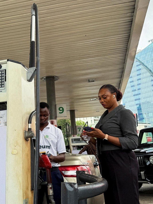 Lonjakan Harga Bensin Guncang Aktivitas Ekonomi Nigeria