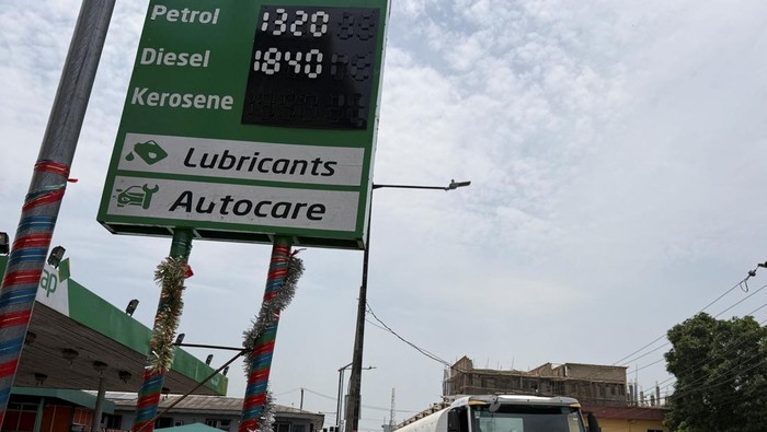 The price of petrol and diesel is displayed on a filling station board in Shomolu, Lagos, Nigeria. March 29, 2026. REUTERS/Sodiq Adelakun