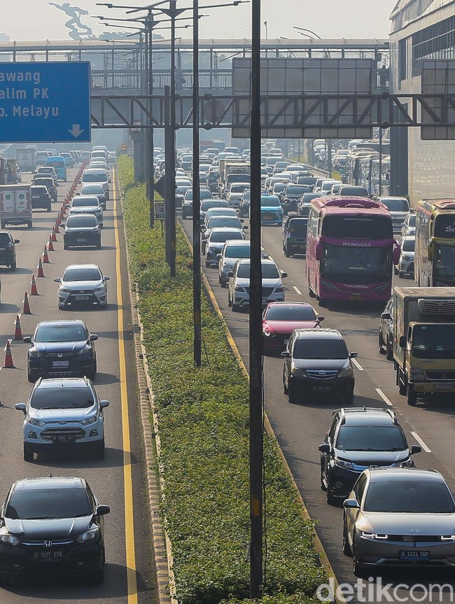 Lonjakan Kendaraan, Tol Dalam Kota Terapkan Contraflow