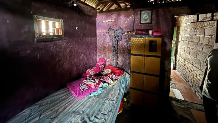 Rumah tak layak huni (Almadinah Putri Brilian/detikcom)
