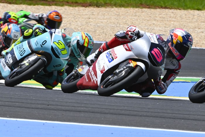 Hasil Practice Moto3 Catalunya: Hakim Danish Tercepat, Veda Ega ke-19