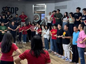 Anak Muda Surabaya Atasi Kesehatan Mental Lewat Seni Suara