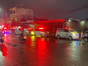 10 Ambulans Siaga di Depan SMPN 1 Kartasura, Ternyata gegara Jalan Rusak