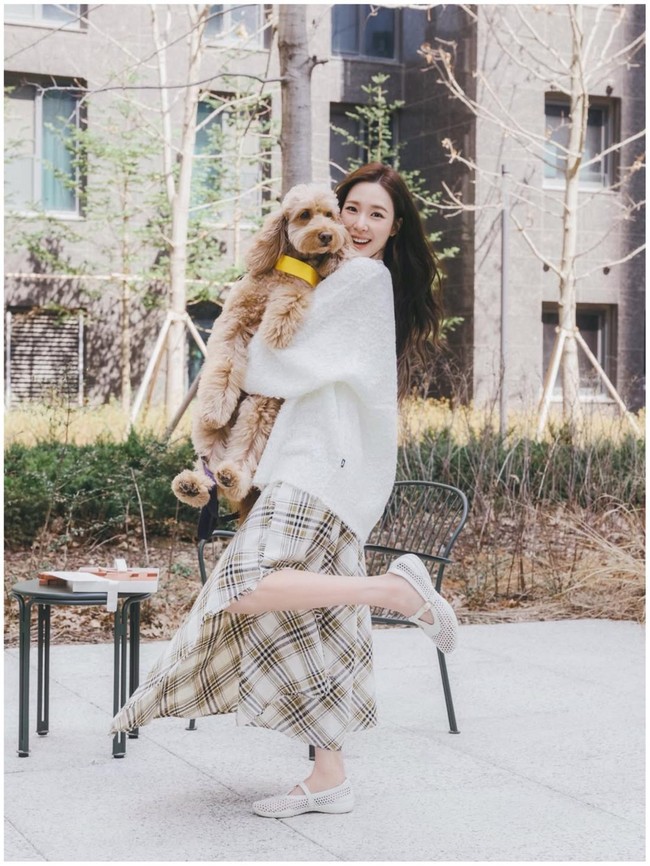 Sah Jadi Pasutri, Tiffany & Byun Yo Han Lovestagram dengan Anjing Kesayangan