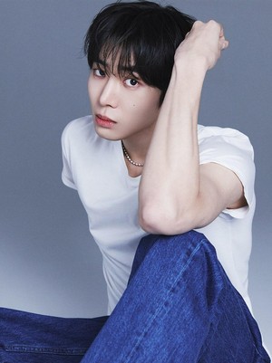 Awas Naksir! Choo Young Woo Tampil Clean & Simple di Foto Terbaru