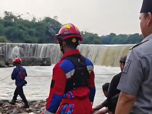 2 Remaja Tenggelam Usai Terpeleset di Curug Bogor, Tim SAR Sisir Lokasi