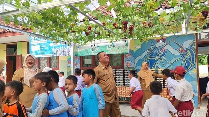Green House anggur di Sekolah Pangandaran