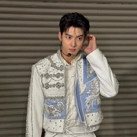 Personel ASTRO, Cha Eun Woo yang kian eksis sebagai aktor ikut mendominasi daftar ini. Namanya terselip di antara personel BTS dengan 47,2 juta followers. Foto: Instagram