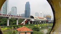 Netizen Soroti Langit 'Kusam' Jakarta di Foto Instagram Chelsea dan AC Milan