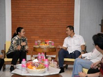 Agustina Silaturahmi ke Eks Walkot Semarang: Diskusi Bangun Kota