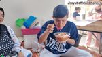 Potret Jirayut Buka Warung Makan di Thailand Buat Bantu Keluarga